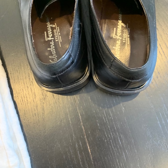 Ferragamo shoes in black main image 4